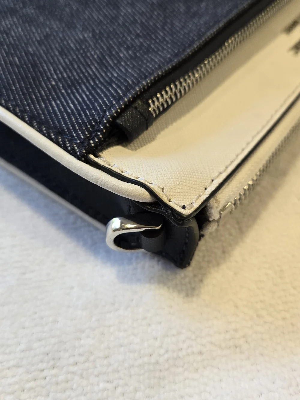 kate spade Dark Denim and Cream Crossbody Bag/ Pouch EUC - Picture 5 of 14